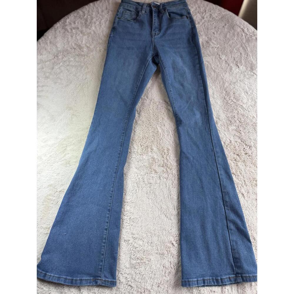 Rise Supply Co Women's Blue Flared‎ Medium Wash Jeans size 0